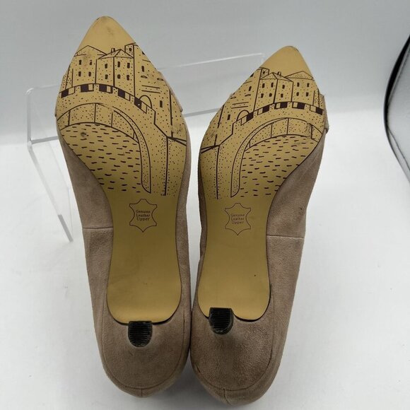 Bella Vita Womens 8 WW Taupe Suede Leather Kitten Heel Pumps Buckle Minimalist - Picture 11 of 12